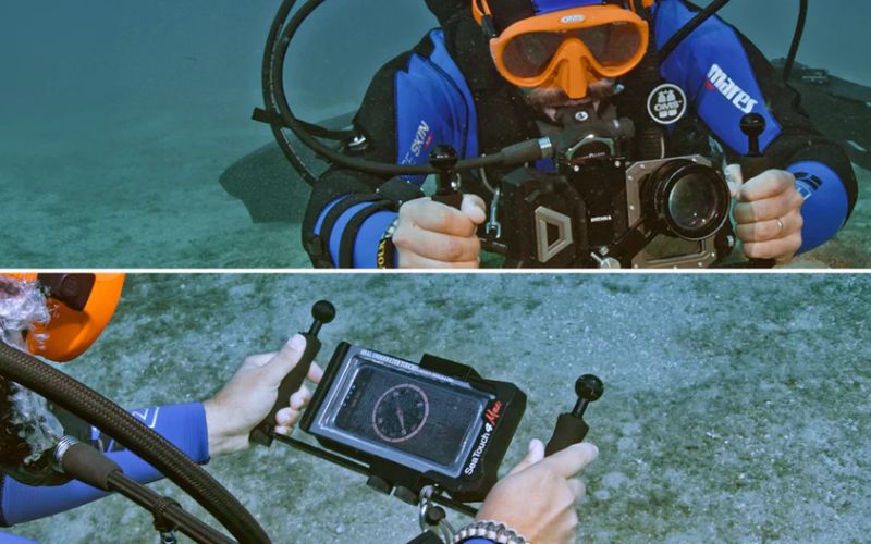 Nurek trzymający etui divevolk pod woda w akcji